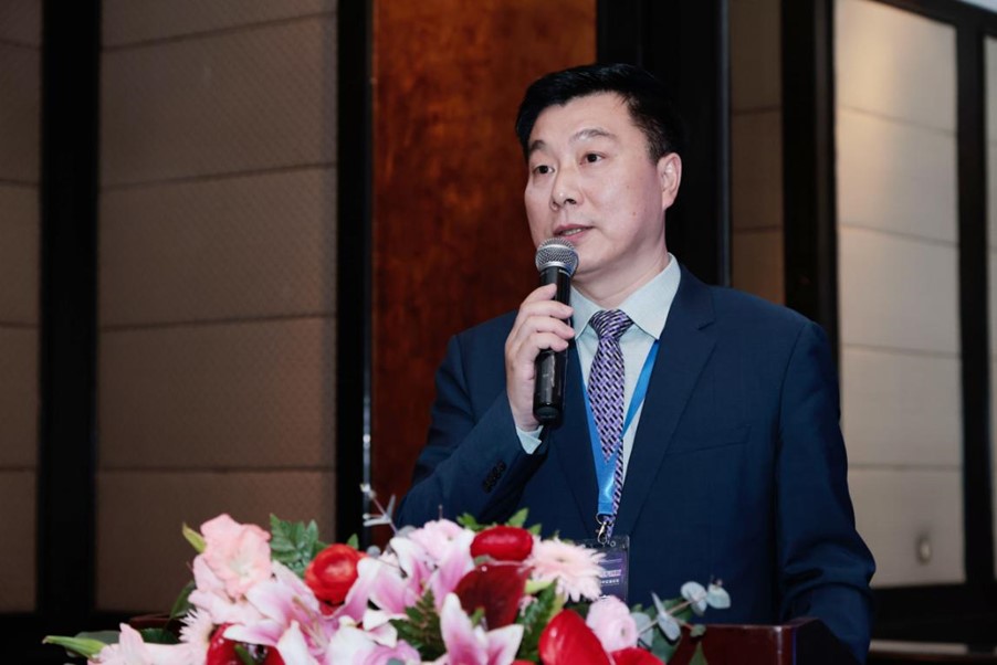 Mr. Guo Xuguang, Vice President of Sichuan Immigration Association, and Mr. Zheng Keyin, President of Chongqing Municipal Association of Private Entry and Exit, attended the forum and delivered speeches as special guests. 